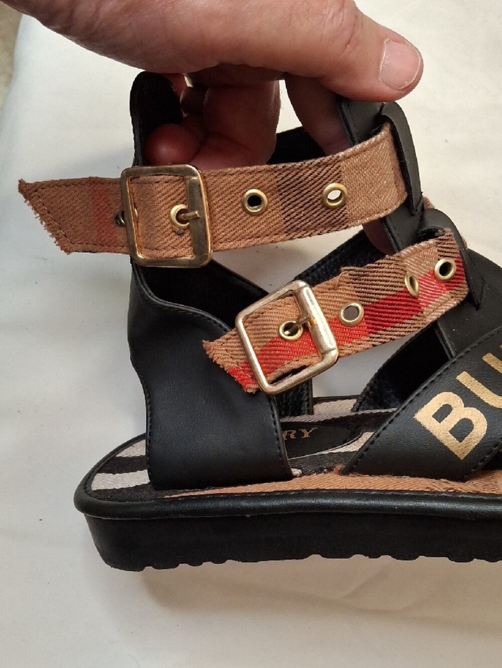 Burberry London Multicolor Plaid Women's Sandals with Logo Straps And Buckles - Picture 13 of 14
